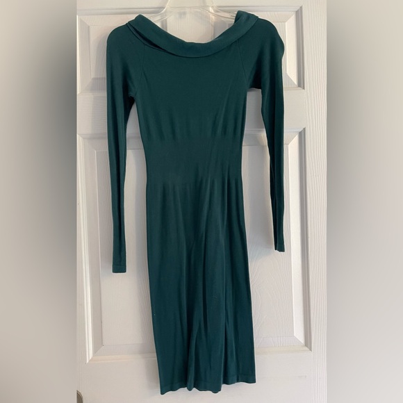 Bebe - Picture 2 of 2